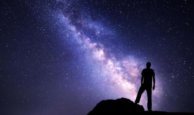 Dios no creó vida en otros planetas, demuestra astrónomo cristiano