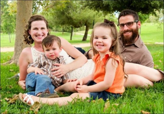 Pastor puede ser detenido por orar delante de clínica de aborto