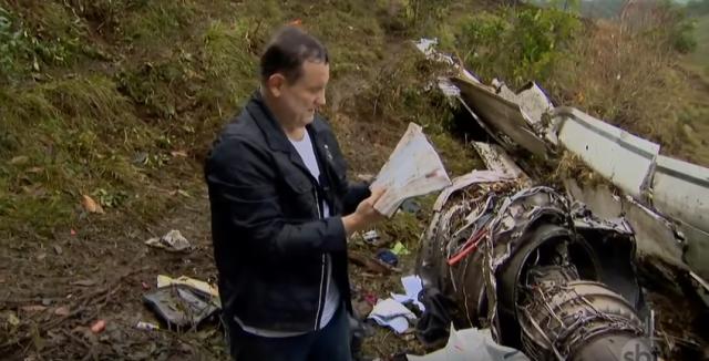 Biblia encontrada en accidente aéreo en Colombia despierta fe