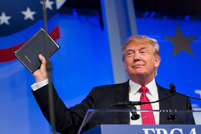 Trump: “No adoramos al gobierno, adoramos a Dios”