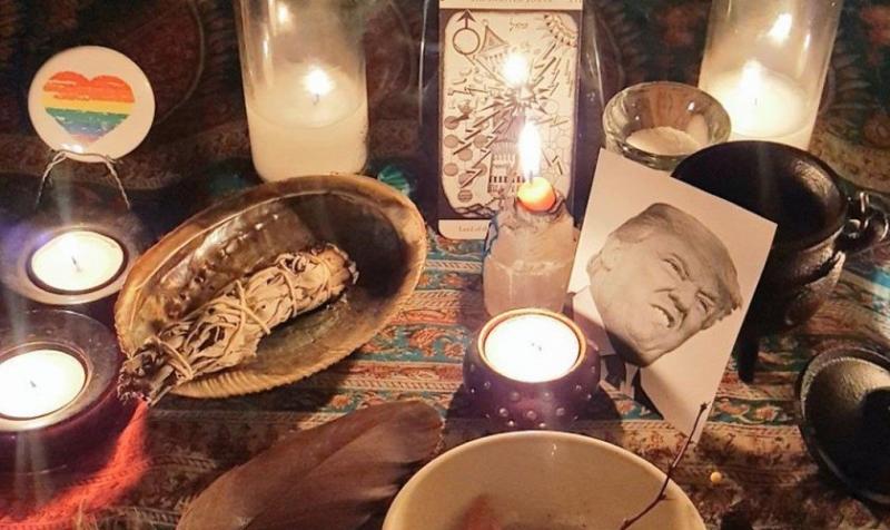Brujas vuelven a atacar con hechizos a Donald Trump