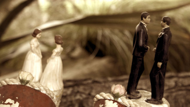 Iglesias pro-LGBT no encuentran parejas gays a las que casar