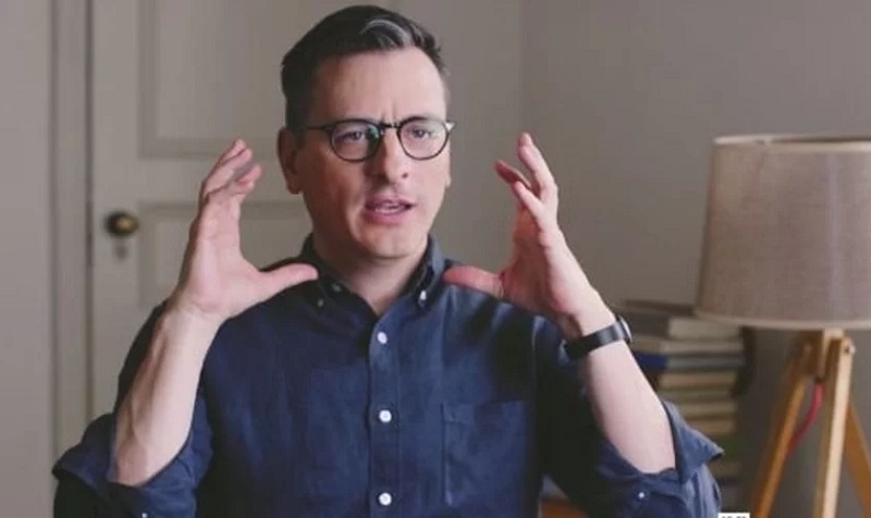 Escenógrafo de Hollywood deja homosexualidad al sentir a Dios