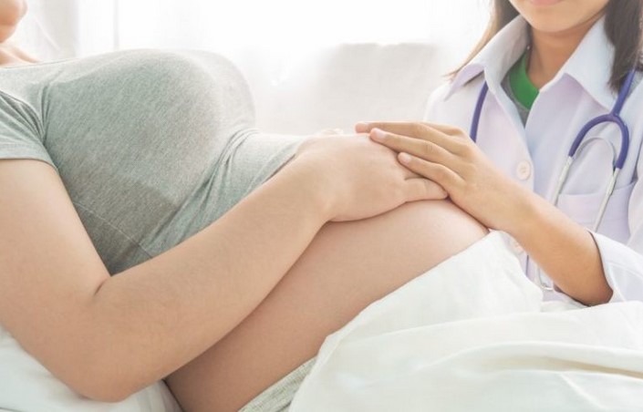 Mujer embarazada agradece a Dios tras vencer el Covid-19