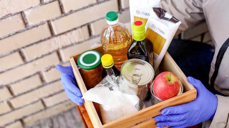 Iglesia ofrece alimento a cientos de familias en EE.UU.