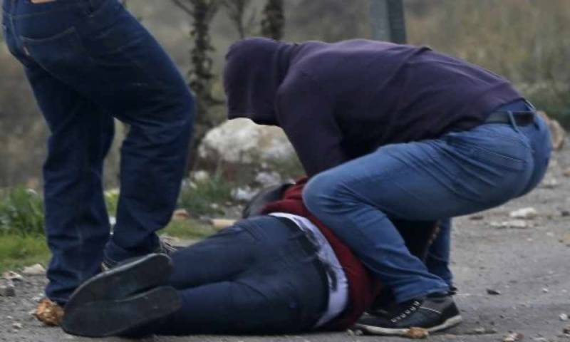 Pastor oraba y alababa mientras radicales lo golpeaban en la cara