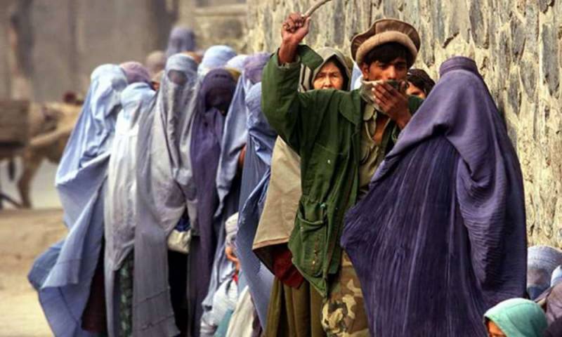 Cristiana es golpeada en público por discutir con musulmán