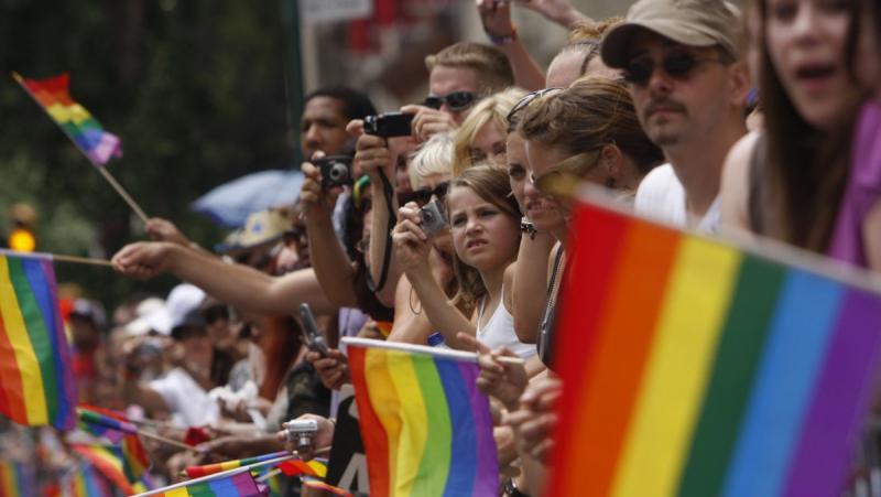 Días de Lot: Marcha del Orgullo Gay Convenció a 50.000 niños de volverse Homosexuales