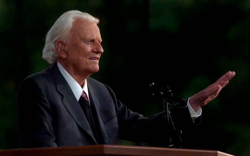 Billy Graham: El objetivo de Satanás es convencer a la gente de que no existe