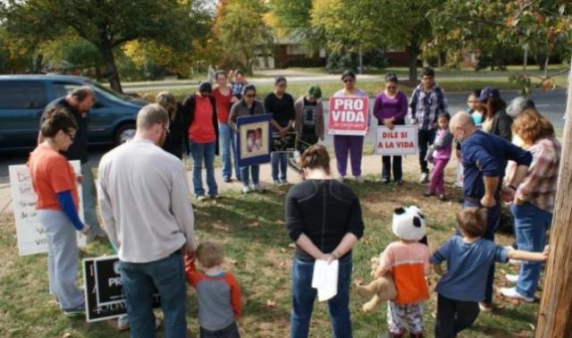 Clínica de aborto cierra después que cristiano pasó 15 años orando frente a ella