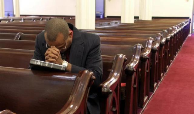 Crisis de fe lleva a pastores a unirse para evangelizar Reino Unido