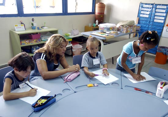 Paraguay prohíbe ideología de género en escuelas públicas