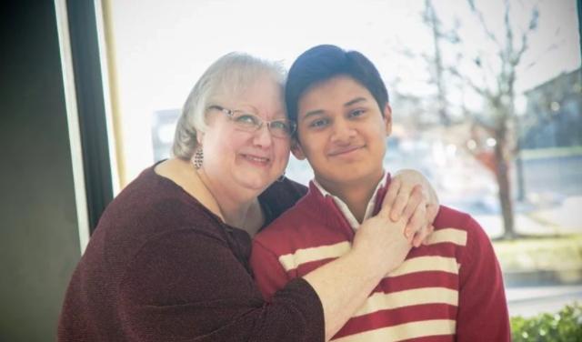 Joven que había muerto ahogado vuelve a la vida tras oración de su madre