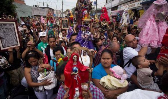 Culto a Santa Muerte se extiende por América Latina y preocupa al Vaticano