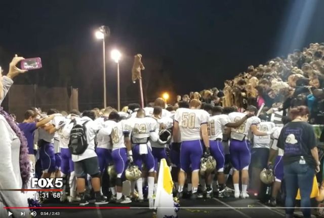 Ateos intentan impedir oración en escuela y terminan provocando avivamiento espiritual