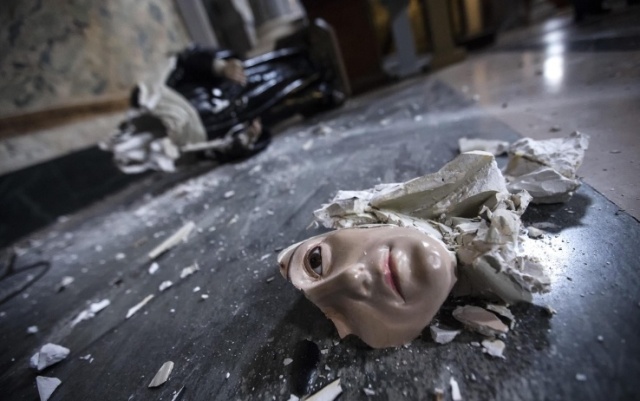 200 iglesias alemanas atacadas y símbolos cristianos destruidos