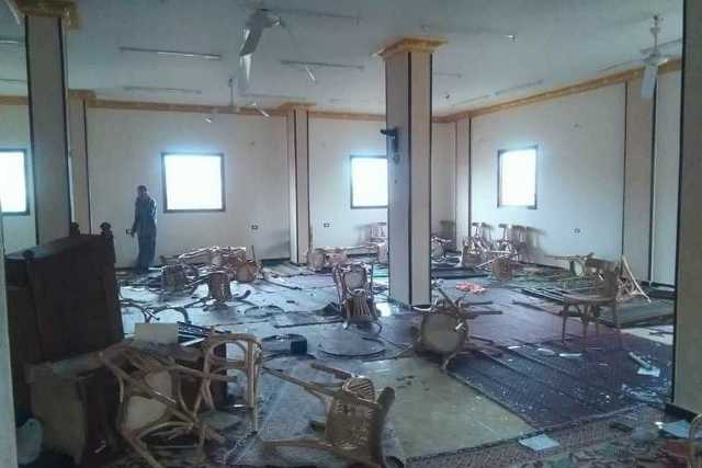 Musulmanes destruyen iglesia en Egipto, en vísperas de Navidad