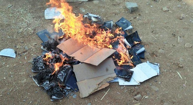 Queman Biblias en India y amenazan a los cristianos