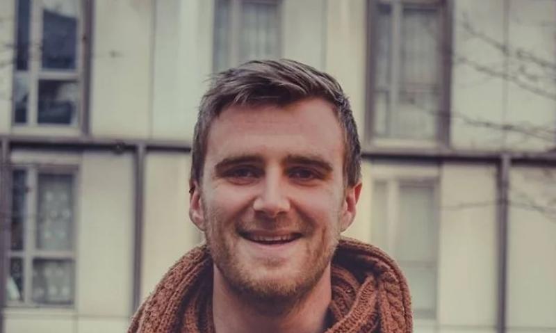 Joven satanista se convierte a Cristo después de recibir oración