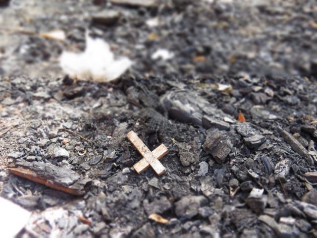 Cristiano es quemado vivo por musulmanes después de rechazar el Corán