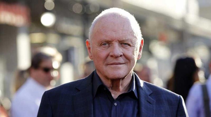 Anthony Hopkins dice que se liberó del alcoholismo cuando alguien le dijo que intentara confiar en Dios