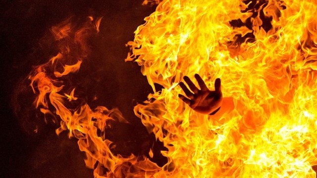 Pastor y su familia son quemados vivos por extremistas