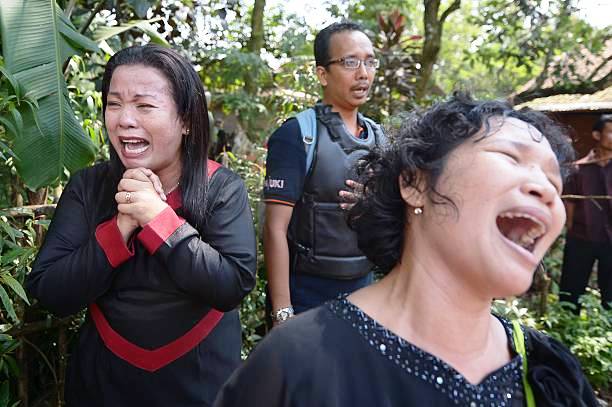 En llanto cristianos ven como cierran tres de sus iglesias