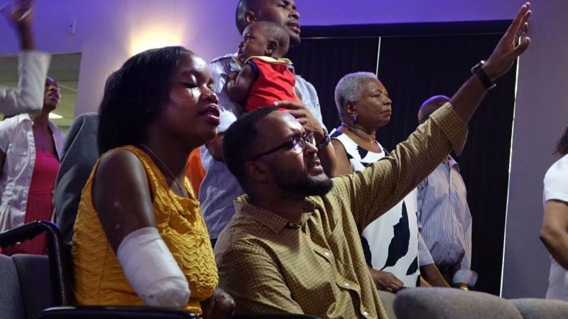 Mantuvo su fe aun cuando le amputaron los brazos y piernas