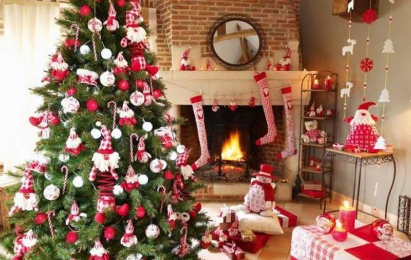 Pastor: ¿Montar árbol de Navidad da legalidad al diablo?