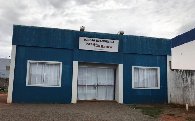 Pastor golpeado con machete mientras oraba en la iglesia