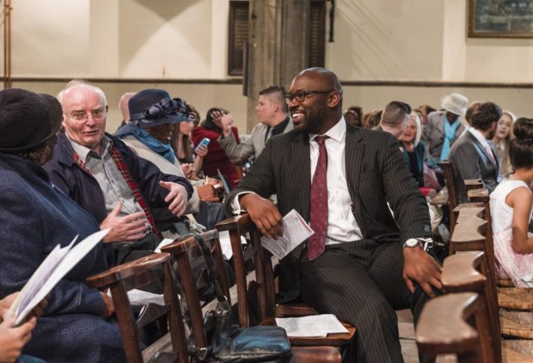 Policía alienta a fieles a que se armen si sus iglesias son atacadas