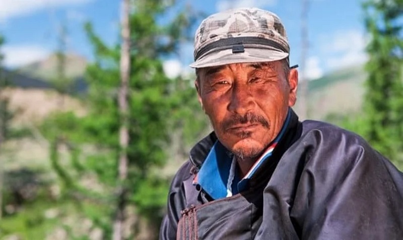 Ex policía pierde su brazo por elegir seguir a Jesús