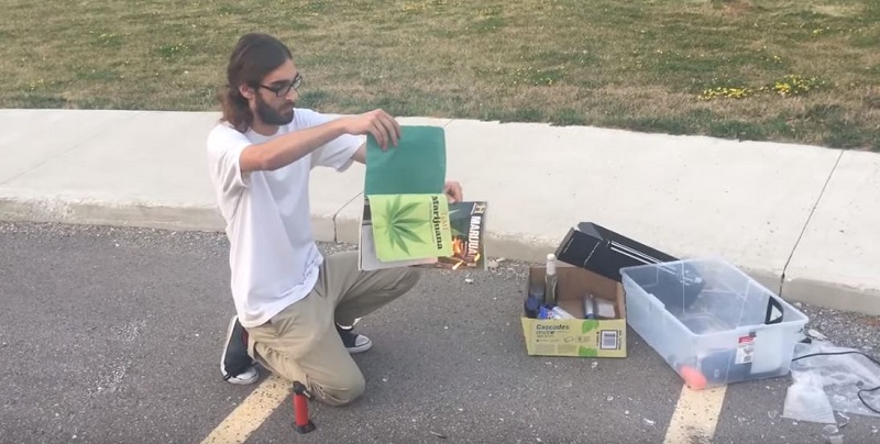 Jóvenes destruyen objetos para consumir drogas: “Jesús nos liberó”