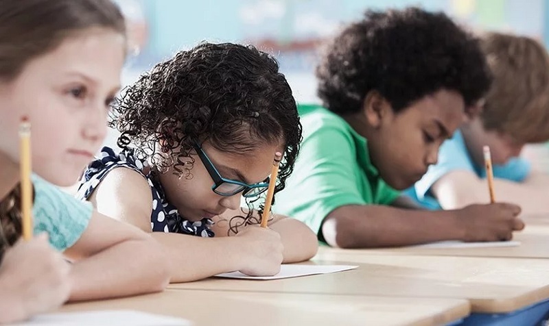 Ciudad aprueba ley que propone lectura de la Biblia en escuelas