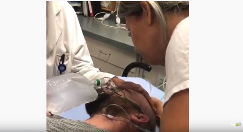 Hombre que estaba muerto vuelve a la vida en lágrimas gritando: “¡Dios es lindo!”