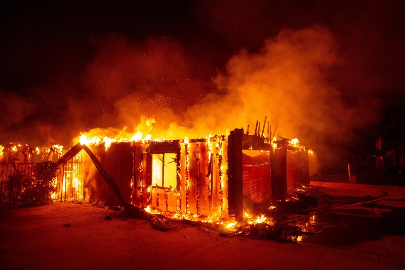 Musulmanes queman a madre e hijos cristianos gritando “Alá es grande”