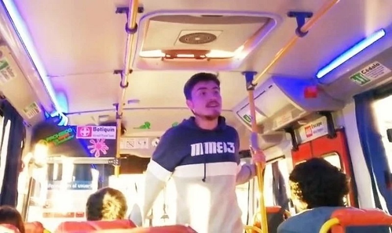 Crisis en Chile lleva a estudiantes cristianos a predicar en autobuses