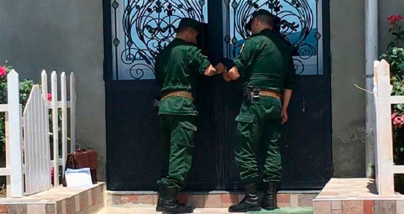 Cultos al aire libre después de cierre de iglesias en Argelia