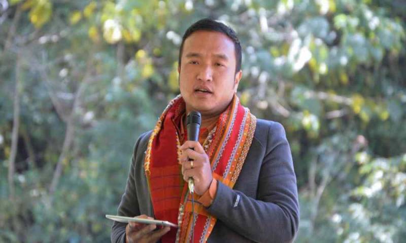 Militares matan a tiros a pastor de jóvenes en Myanmar