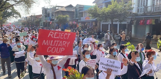 El ejército comienza a registrar las iglesias en Myanmar