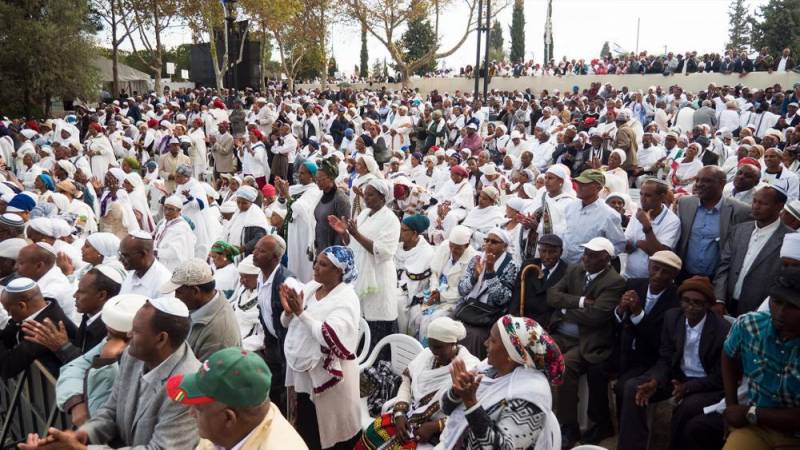 Israel aprueba planes para traer a casa a 2.000 judíos etíopes