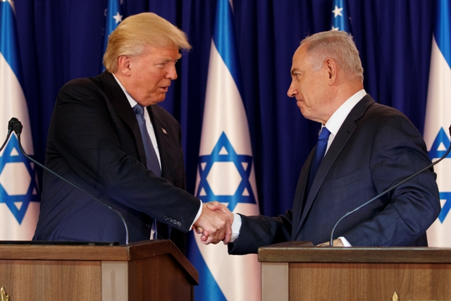 Trump aplaza cambio de embajada de EEUU a Jerusalén