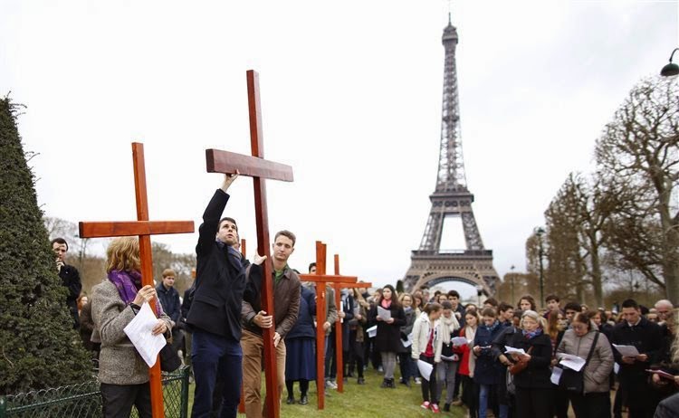 Un templo evangélico se inaugura cada diez días en Francia