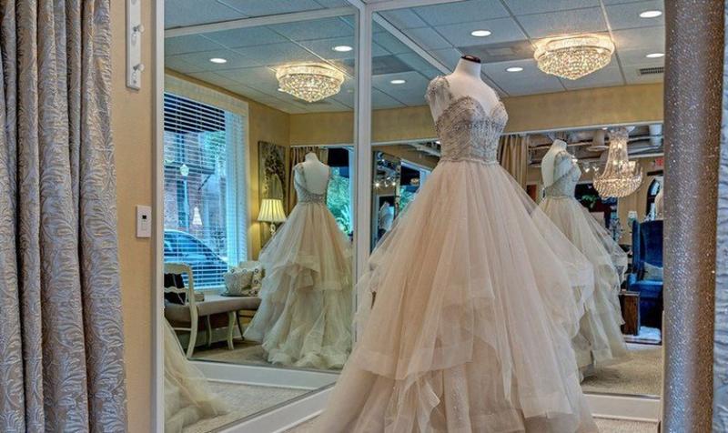 Empresaria cristiana amenazada por no vender vestido de novia a lesbianas
