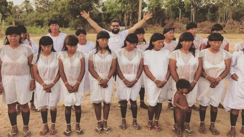 Pastor criticado y denunciado por bautizar indígenas en Brasil