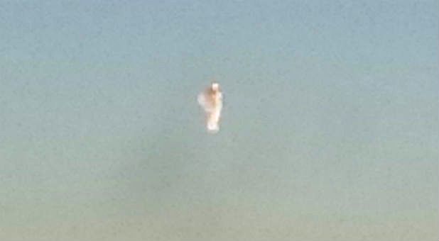 Mujer cree haber fotografiado un “ángel” que ascendía al cielo