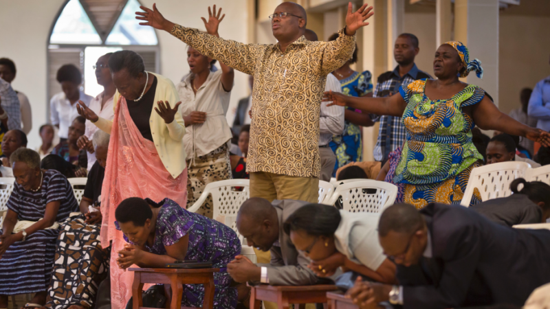 Ruanda cierra 6 mil iglesias evangélicas sin previo aviso