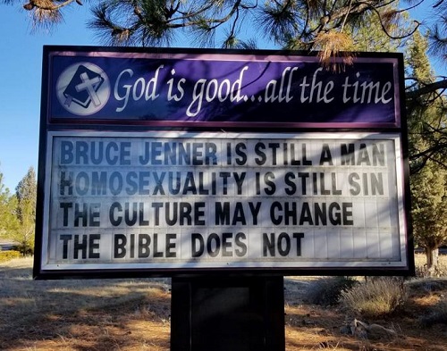 Pastor obligado a dejar iglesia por decir que “homosexualidad es pecado”
