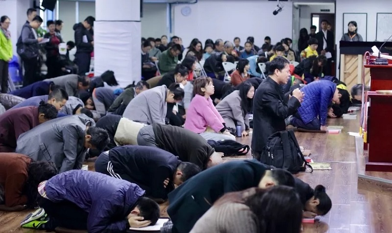 Pastor resiste orden de cerrar la iglesia en China y este fue el resultado