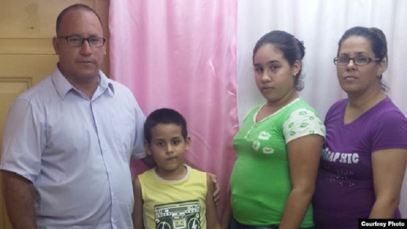 Cristianos cubanos son condenados por criar a sus hijos en casa